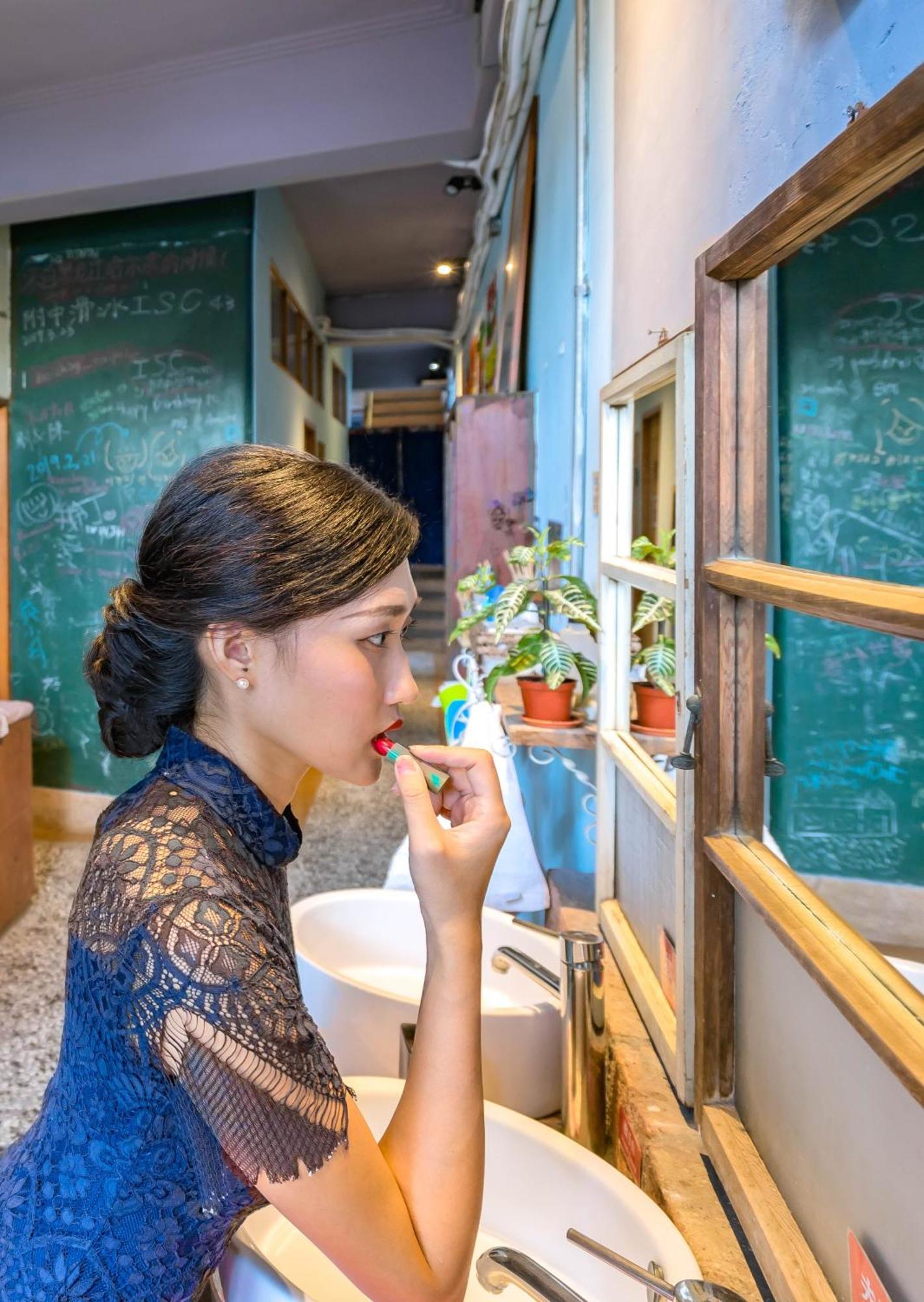 Fuqi Hostel - Heping Tainan Exterior photo