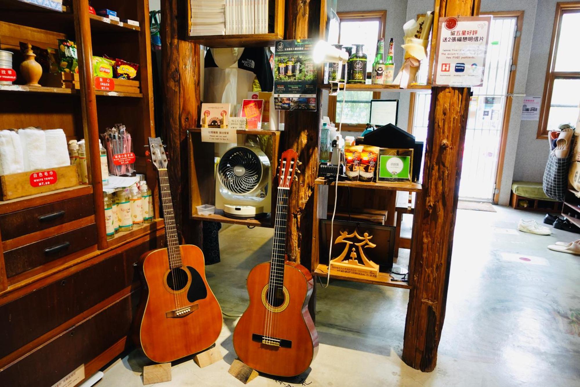 Fuqi Hostel - Heping Tainan Exterior photo
