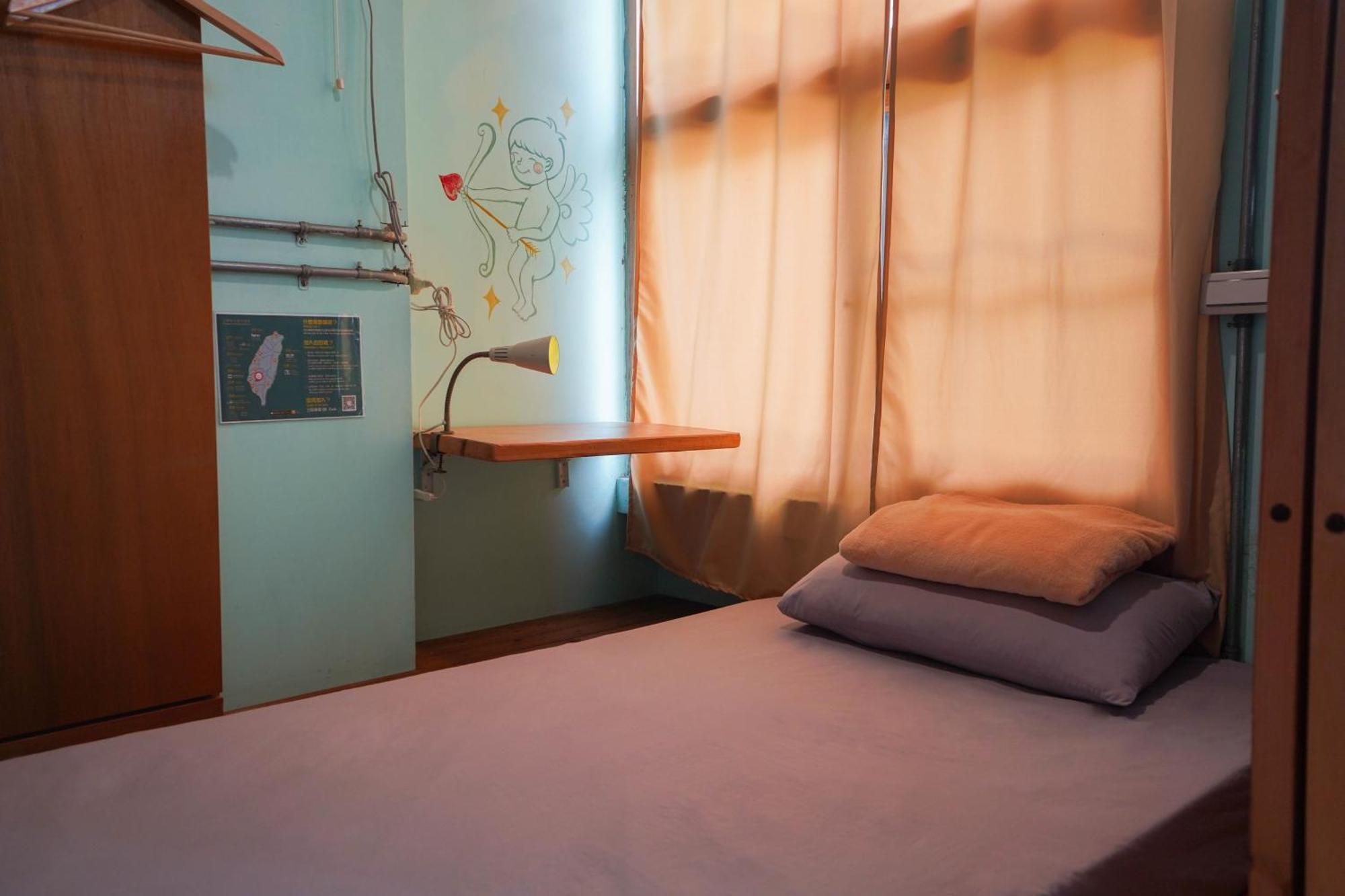 Fuqi Hostel - Heping Tainan Room photo