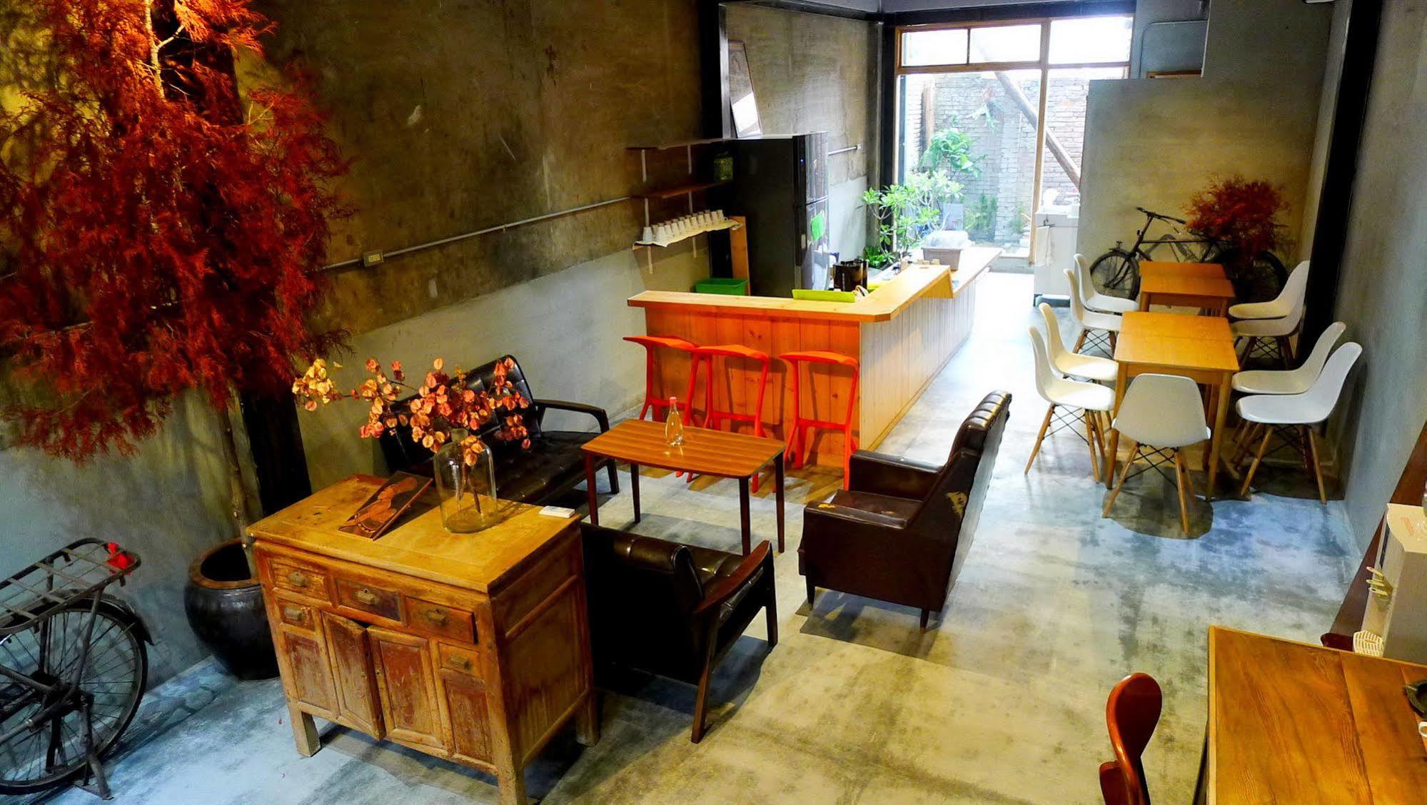 Fuqi Hostel - Heping Tainan Exterior photo